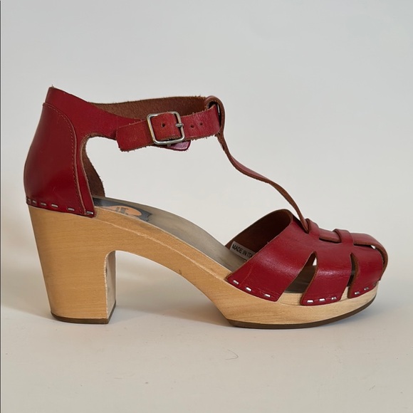 Swedish Hasbeens Red Leather T-Strap  Platform Heels EU 39 / 8-8.5 - Picture 6 of 11